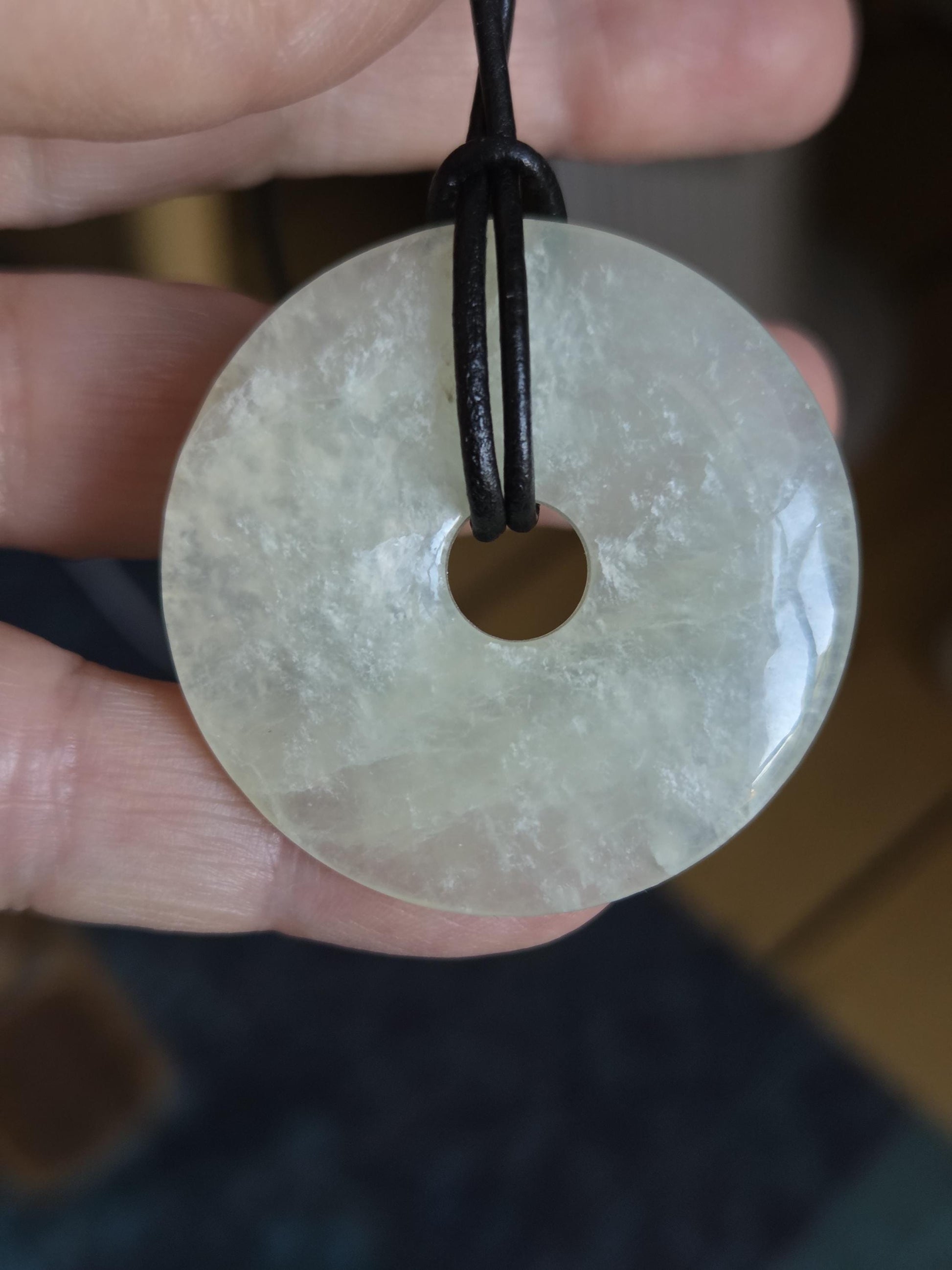 Echte Jade Burma Jade China Jade, Anhänger, Donut groß, 40 mm an Lederband Jade Pendant Chinese Pi Disc Lucky Amulet Feng Shui Jewelry