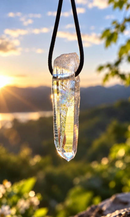 Magischer Lemuria lemurischer Kristall mit Yin Code, Kristallspitze Anhänger, 46 x 12 x 10 mm, gebohrt, an verstellbarem Lederband