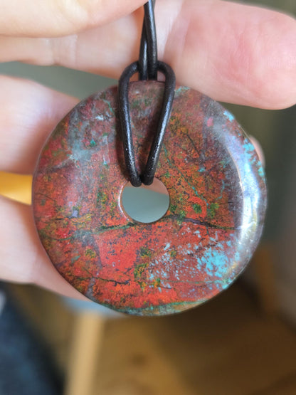 Sonora Sunrise Donut Zarinit Anhänger 40 x 8 mm, an verstellbarem Lederband