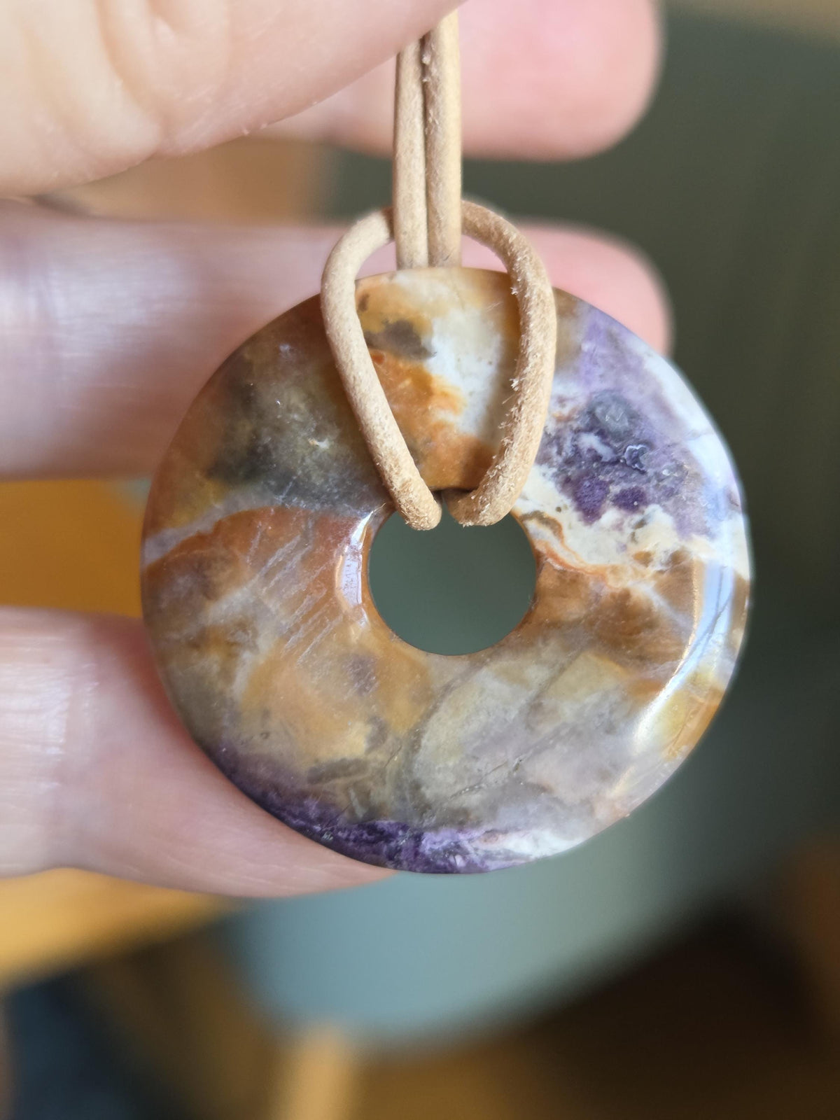 Fluorit Opal Tiffany Stone Donut Anhänger, 30 x 7 mm, an verstellbarem Lederband