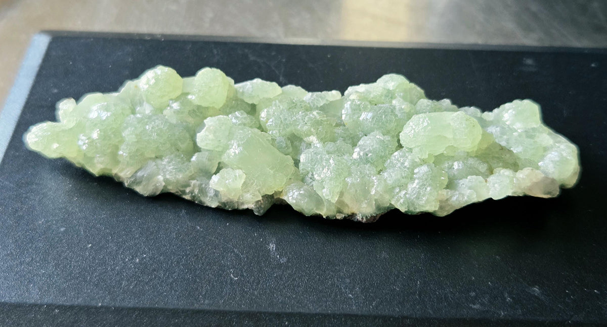 Phrenit Phrenite Kap-Smaragd kleine botryoidale Stufe Sammlerstein Marokko, 91 x 34 x 15 mm, 33,35 g. 166,75 ct., Herzchakra Herzöffner