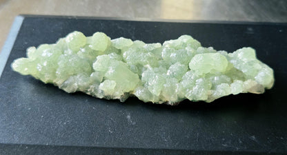 Phrenit Phrenite Kap-Smaragd kleine botryoidale Stufe Sammlerstein Marokko, 91 x 34 x 15 mm, 33,35 g. 166,75 ct., Herzchakra Herzöffner