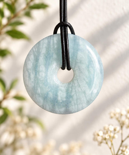 Aquamarin Anhänger, Donut an verstellbarem Lederband, 38 x 8 mm
