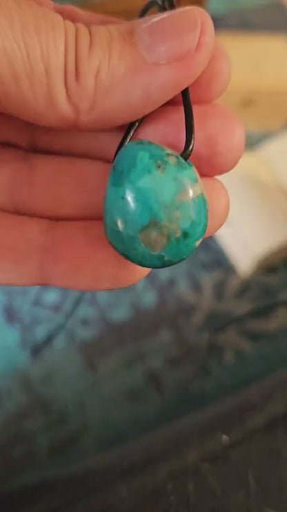 Chrysocolla pendant, 25 x 24 x 15 mm, drilled, on adjustable leather strap
