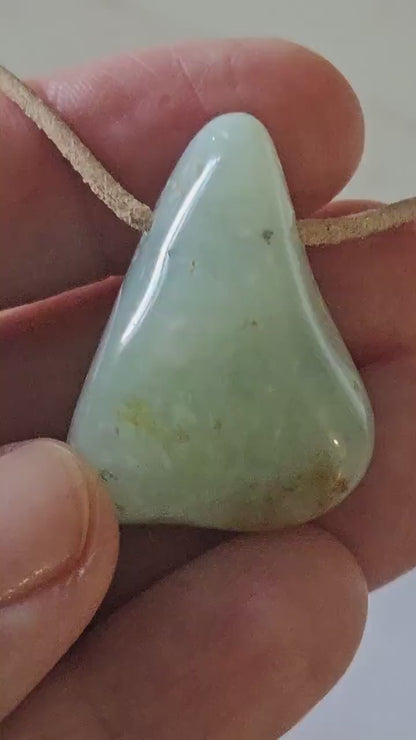 Pretty chrysoprase pendant 35 x 25 x 18 mm, drilled, on adjustable leather strap