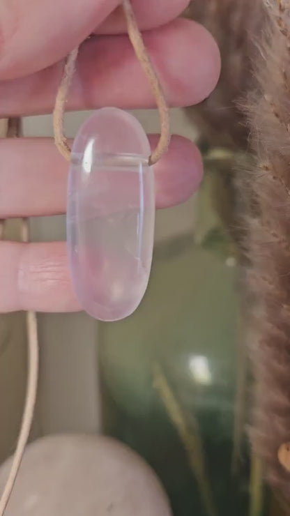Rose quartz pendant, 40 x 15 x 10 mm, drilled, on adjustable leather strap