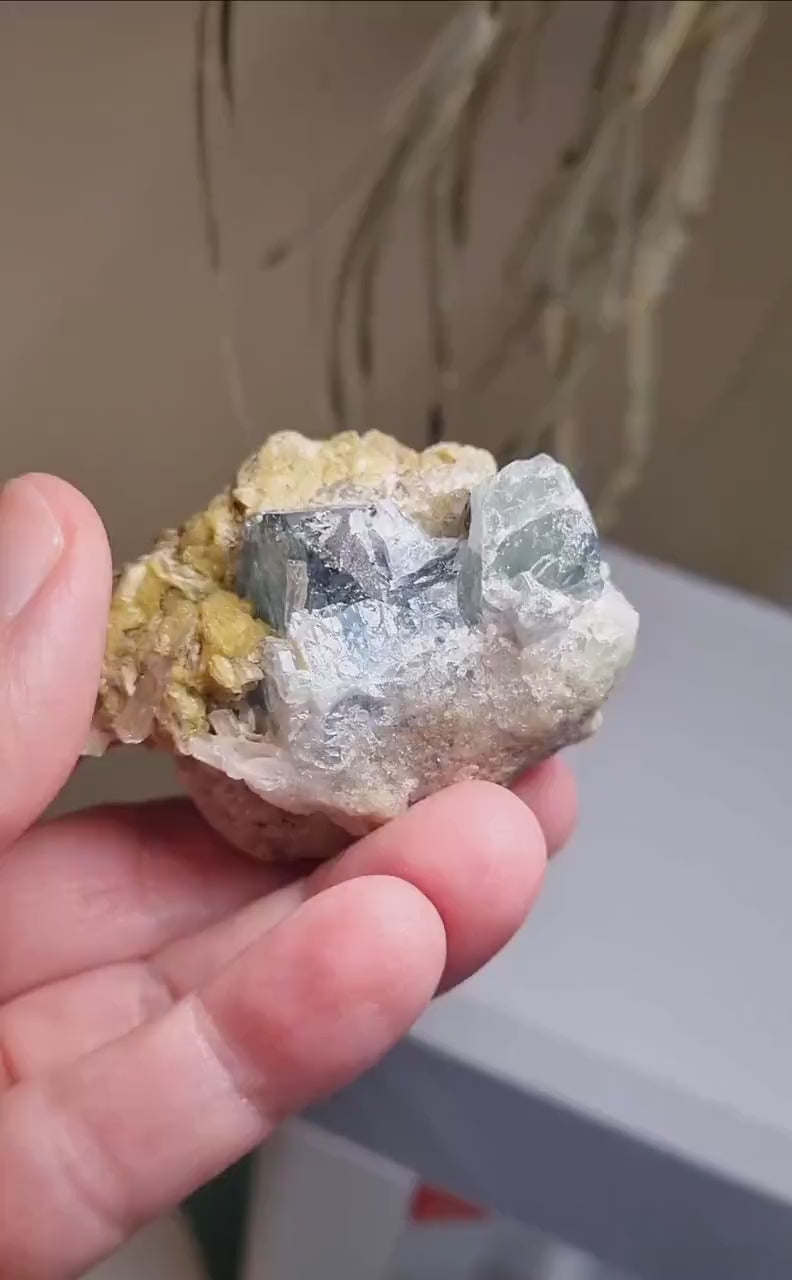 Apatit Kristall Stufe Rohstein, Apatit mit Stilbit und Bergkristall, Erzgebirge